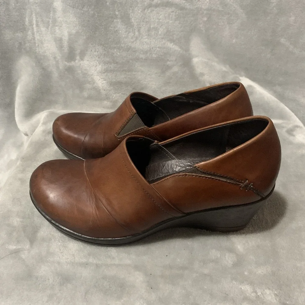 Dansko Women's Rosaline Brown Leather Slip-On Wedge Shoes Comfort Heels‎ Classic